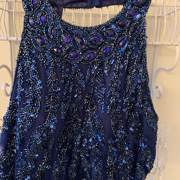 Two piece gown - Picture 4 of 6